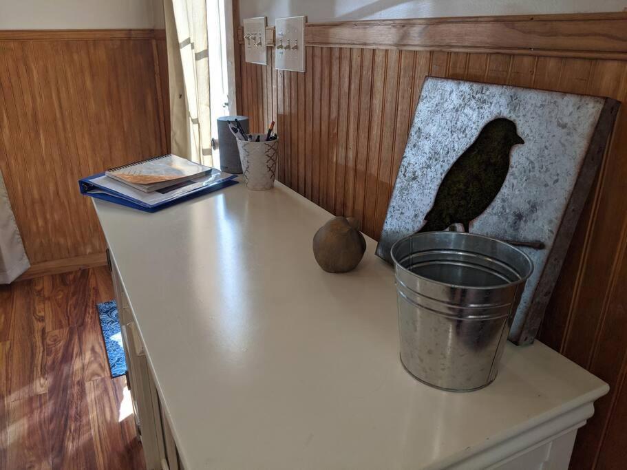 Our Private Wooded Cabin Chatham エクステリア 写真